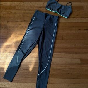 Activewear Leggings and Sports Bra Set in Dark Green with Mint Accent